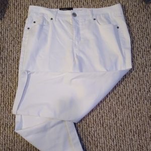 Relativity White Stretch Crop Jeans